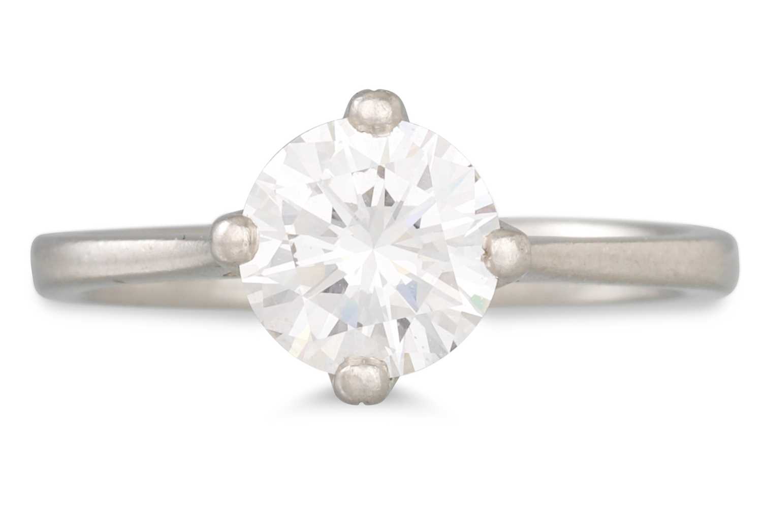 Lot 97 - A SOLITAIRE DIAMOND RING, the brilliant cut...