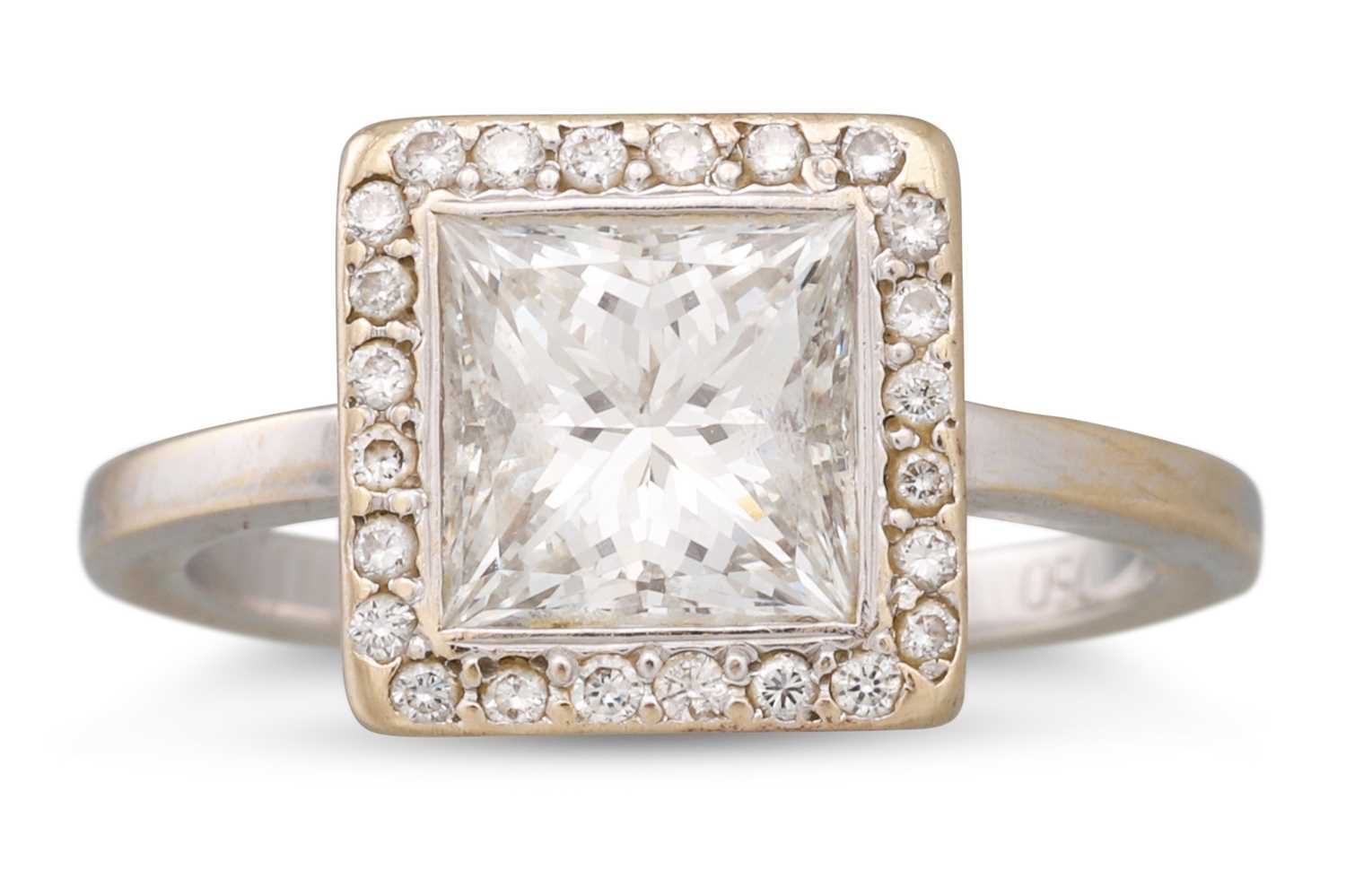 Lot 173 - A DIAMOND SOLITAIRE RING, the princess cut...