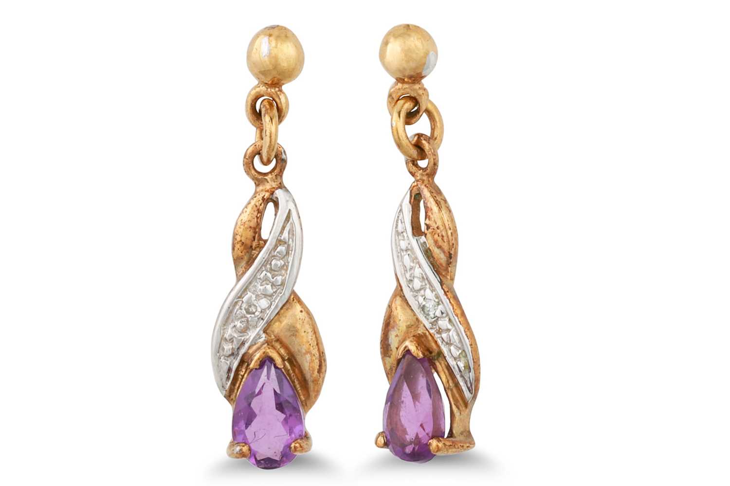 Lot 45 - A PAIR OF DIAMOND AND AMETHYST DROP EARRINGS,...