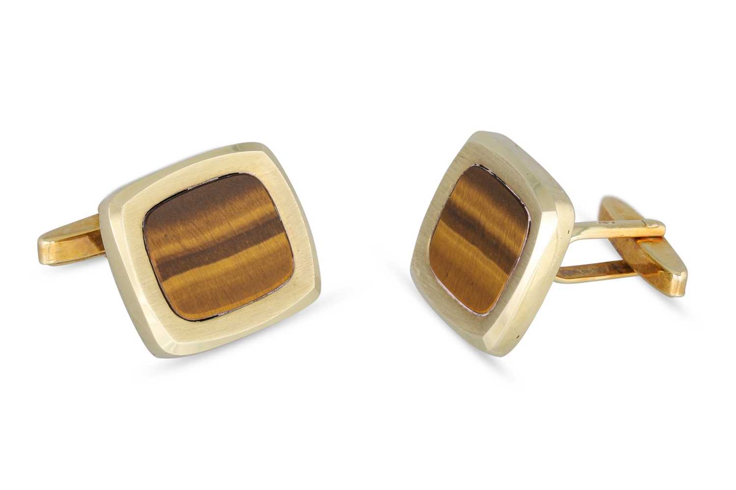 Lot 94 - A PAIR OF 1970'S TIGER'S EYE CUFFLINKS,...