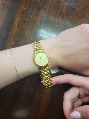 Lot 427 - A LADY'S LONGINES WRISTWATCH, with box