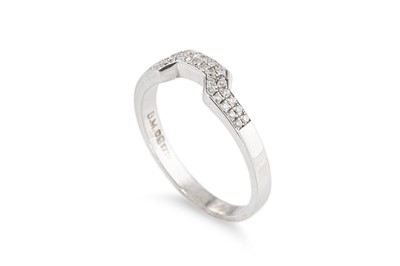Lot 169 - A DIAMOND SHAPED BAND RING, mounted in 18ct...
