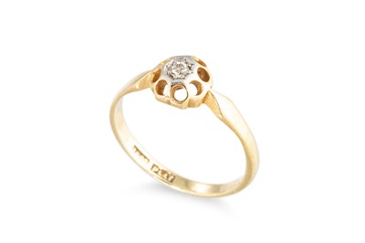 Lot 115 - AN 18CT YELLOW GOLD DIAMOND SET DRESS RING,...