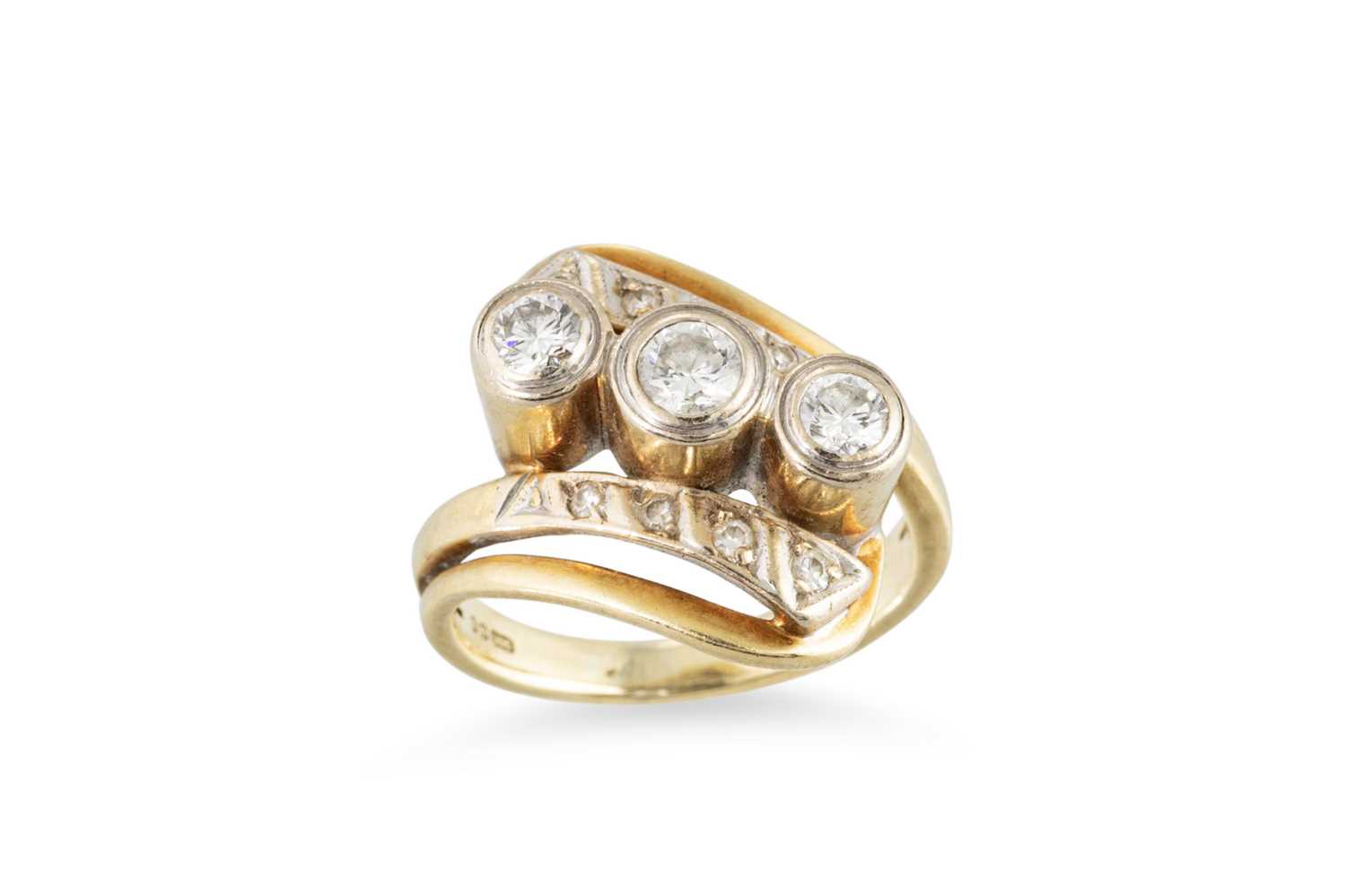 Lot 178 - A DIAMOND THREE STONE CLUSTER RING, of...