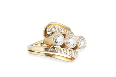 Lot 178 - A DIAMOND THREE STONE CLUSTER RING, of...