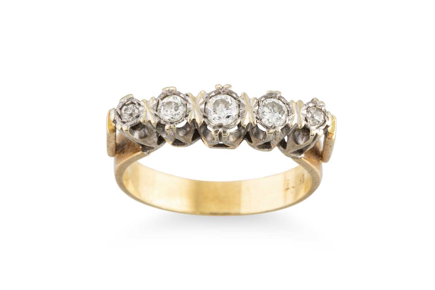 Lot 180 - A GRADUATED FIVE STONE DIAMOND RING, the round...