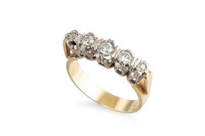 Lot 180 - A GRADUATED FIVE STONE DIAMOND RING, the round...