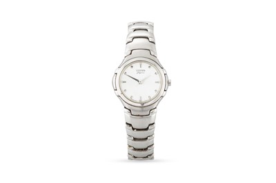 Lot 399 - A LADY'S TISSOT GOLD PLATED WATCH, silvered...