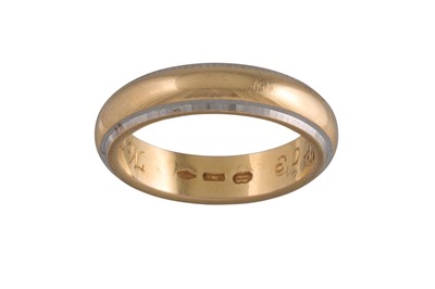 Lot 40 - AN 18CT TWO COLOUR GOLD BAND RING, size L