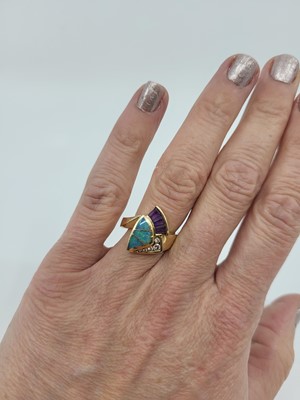 Lot 223 - A DIAMOND, OPAL AND AMETHYST SET DRESS RING,...