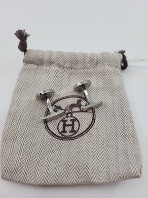 Lot 225 - A PAIR OF HERMÉS PARIS CUFFLINKS, in a pouch