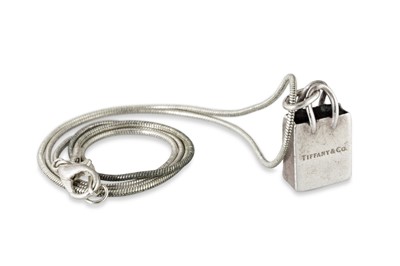 Lot 9 - A TIFFANY & CO STERLING SILVER (.925) PENDANT,...