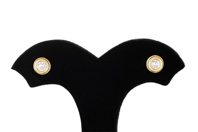 Lot 229 - A PAIR OF DIAMOND STUD EARRINGS, the brilliant...