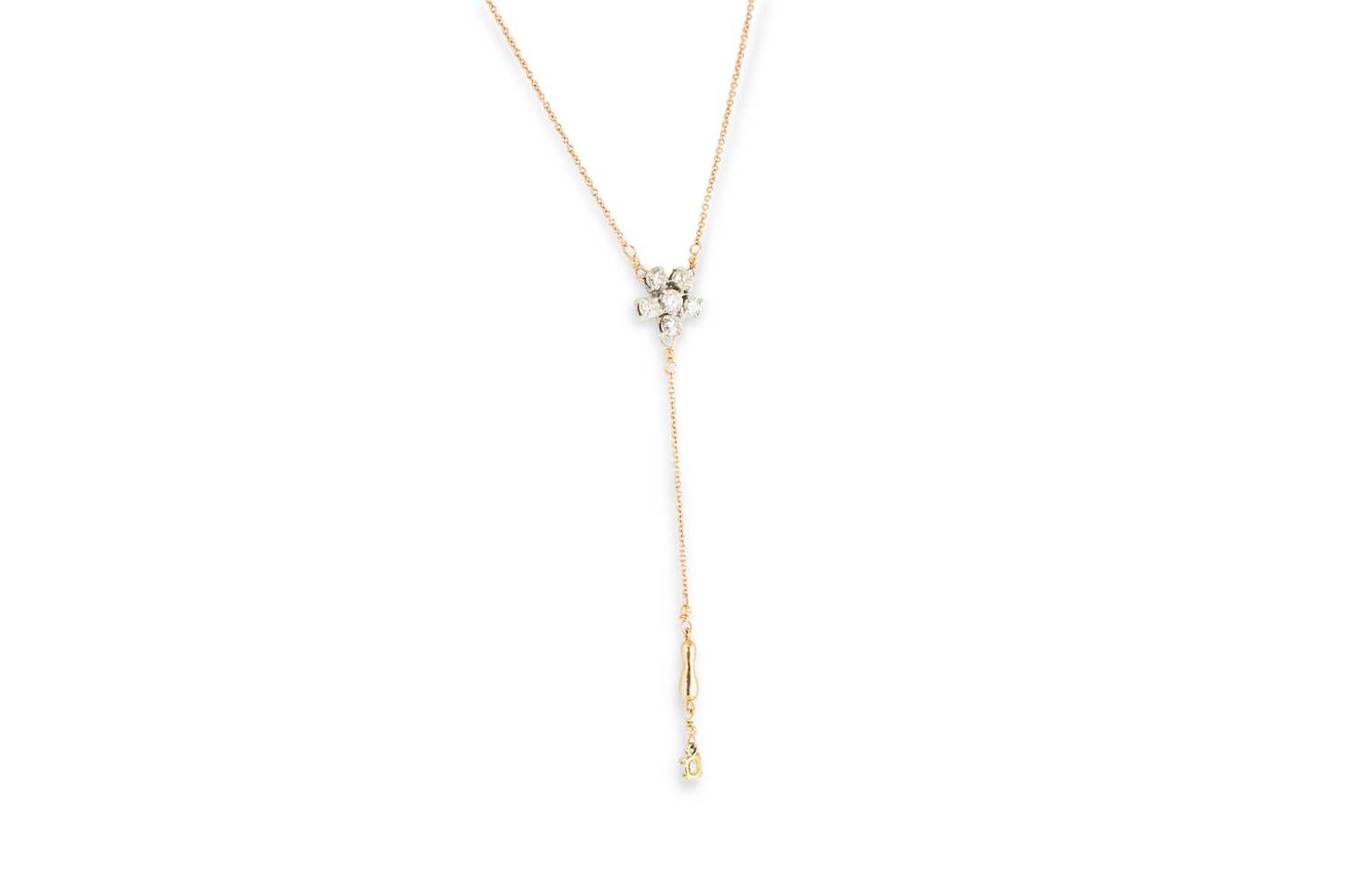 Lot 234 - A DIAMOND SET LARIAT STYLE NECKLACE, the...
