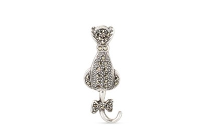 Lot 109 - A MARCASITE BROOCH, modelled as a cat together...