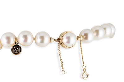 Lot 270 - A STRING OF 'MAJORICA' PEARLS, gilt over a...