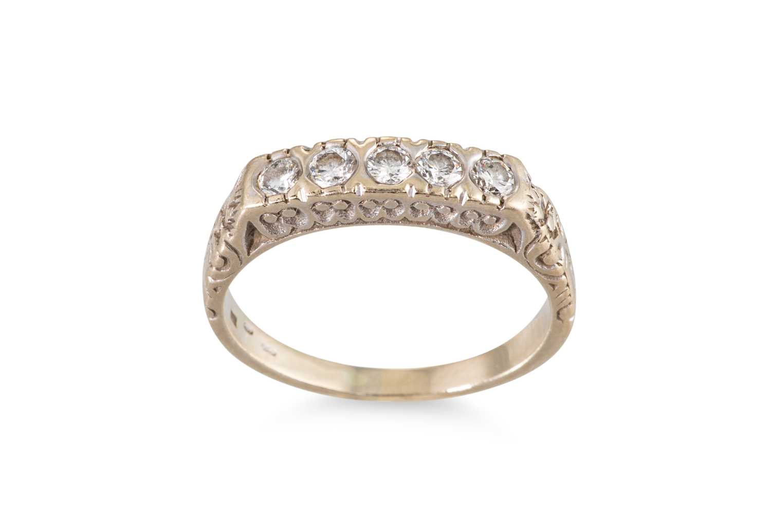 Lot 59 - A FIVE STONE DIAMOND RING, mounted in 14ct...
