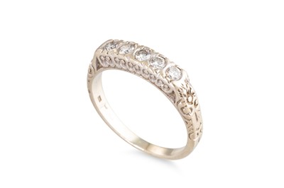 Lot 59 - A FIVE STONE DIAMOND RING, mounted in 14ct...