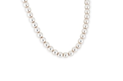 Lot 89 - A TIFFANY & CO STERLING SILVER BALL NECKCHAIN,...