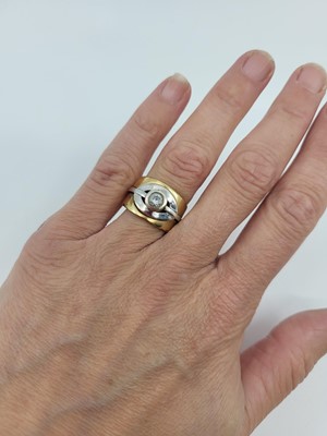Lot 28 - A STONE SET RING, mounted in gold, 7.4 g.,...