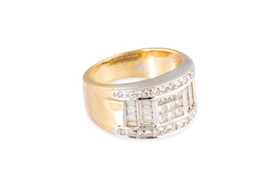 Lot 31 - A DIAMOND RING, mounted in 18ct gold....
