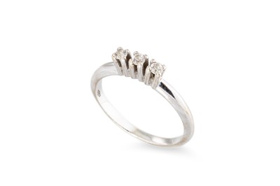 Lot 92 - A COLLECTION OF SIX STONE SET RINGS, five...