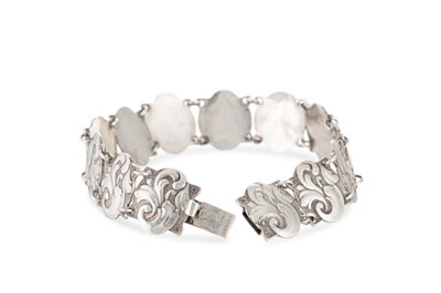Lot 1 - AN ANTIQUE NORWEGIAN SILVER PANEL BRACELET, c...