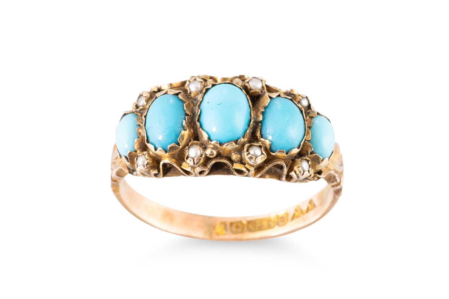 Lot 61 - A TURQUOISE AND SEED PEARL RING, the graduated...