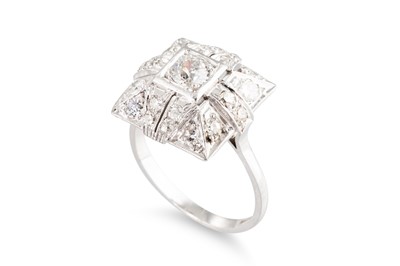 Lot 64 - AN ART DECO DIAMOND CLUSTER RING, of square...