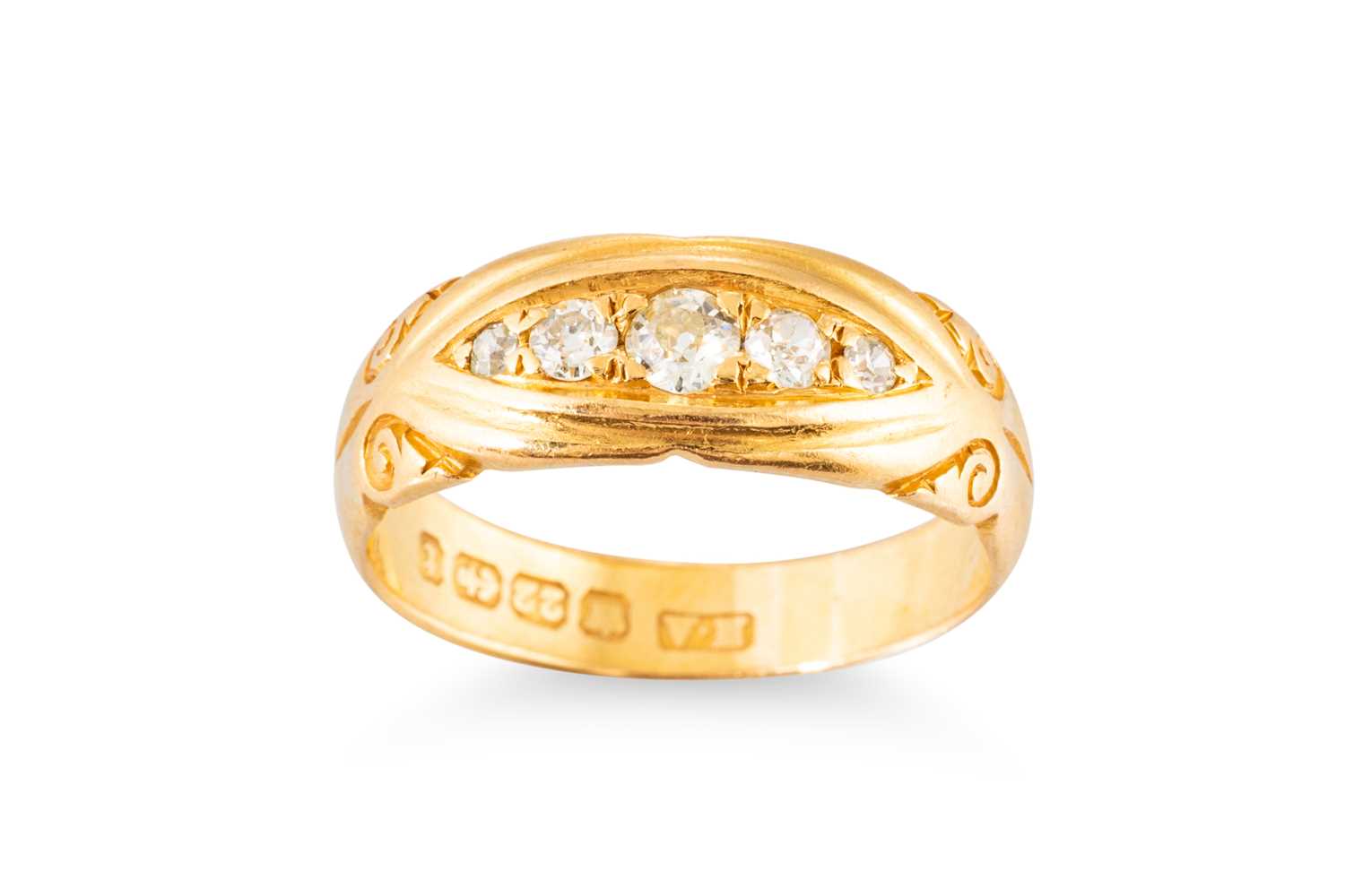 Lot 74 - AN ANTIQUE DIAMOND SET RING, mounted in 22ct...