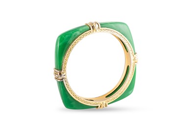 Lot 22 - A MID CENTURY CROWN TRIFARI FAUX 'JADE' BANGLE,...