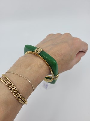 Lot 22 - A MID CENTURY CROWN TRIFARI FAUX 'JADE' BANGLE,...