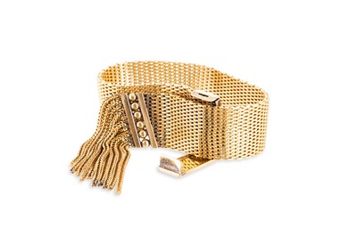 Lot 26 - A MID-CENTURY FRENCH MESH BRACELET, adjustable...