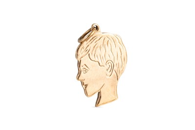 Lot 4 - A COLLECTION OF 9CT YELLOW GOLD JEWELLERY...