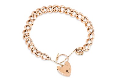Lot 69 - AN ANTIQUE ROSE GOLD HOLLOW LINK CURB BRACELET,...