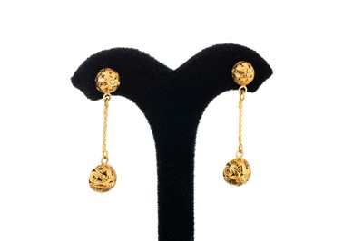 Lot 10 - A COLLECTION OF SOUTH AMERICAN YELLOW GOLD...