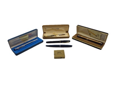 Lot 520 - AN ART DECO VORWERK & CO CONTINENTAL SILVER...