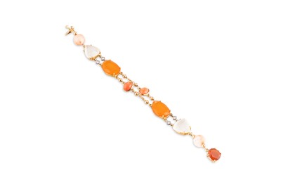 Lot 92 - AN ITALIAN DESIGN CHALCEDONY, CORAL, AND...