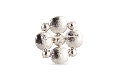 Lot 35 - A CHANEL COSTUME JEWELLERY BROOCH, of...
