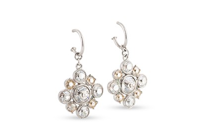 Lot 37 - A PAIR OF CHANEL COSTUME JEWELLERY EARRINGS,...