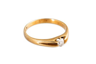 Lot 76 - A VINTAGE OLD CUT DIAMOND RING, mounted in...