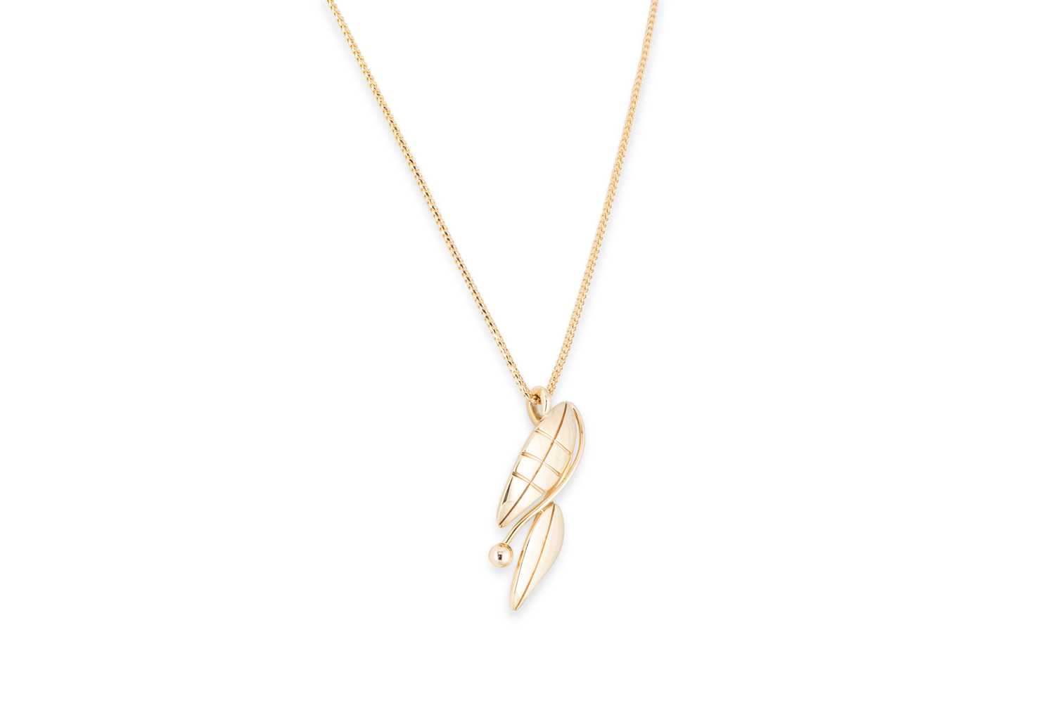 Lot 17 - A PENDANT OF NATURALISTIC FORM BY DECLAN...