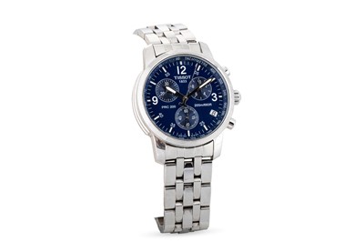 Lot 417 - A GENT'S TISSOT WRISTWATCH, stainless steel...
