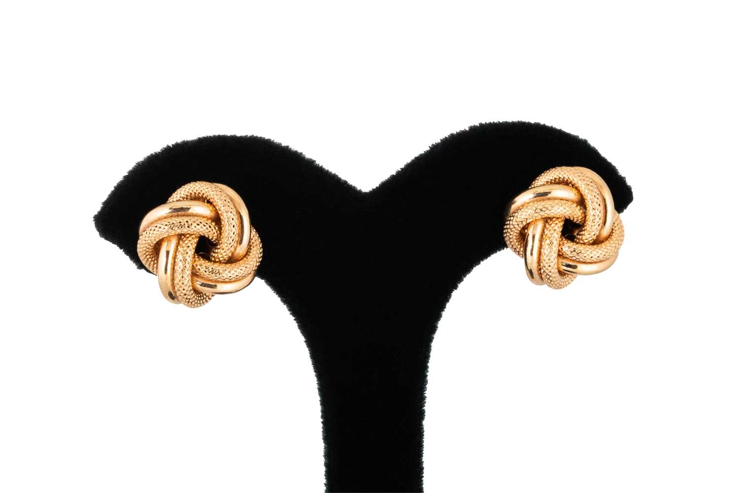 Lot 49 - A PAIR OF 9CT GOLD KNOT EARRINGS, gross weight...