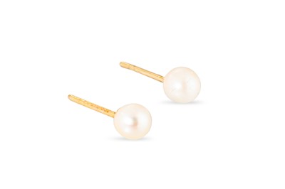 Lot 55 - A PAIR OF 9CT GOLD AND CULTURED PEARL EARRINGS,...