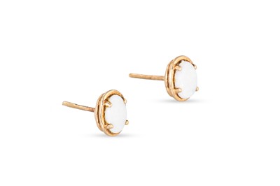 Lot 55 - A PAIR OF 9CT GOLD AND CULTURED PEARL EARRINGS,...