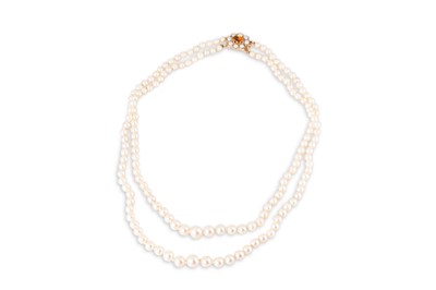Lot 81 - A TWO ROWED SET OF CULTURED PEARL TWIN SET...