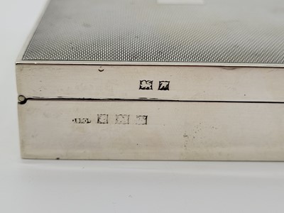 Lot 378 - A SILVER CIGAR CASE BOX, lined interior,...