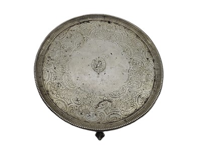 Lot 471 - A GEORGE III STERLING SILVER (.925) CIRCULAR...