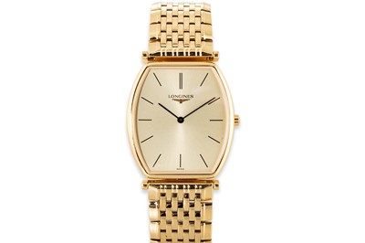 Lot 400 - A GENT'S ULTRA THIN CLASSIC WRISTWATCH, gold...